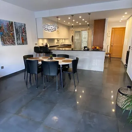 Mirella - Penthouse With Privat Pool And Terrace
